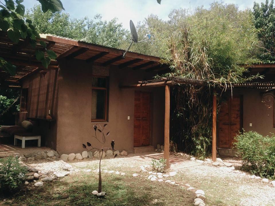 Croa La Rana Hotel Yacanto Bagian luar foto