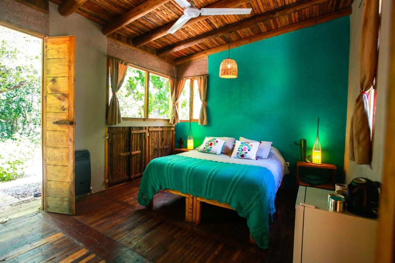 Croa La Rana Hotel Yacanto Bagian luar foto