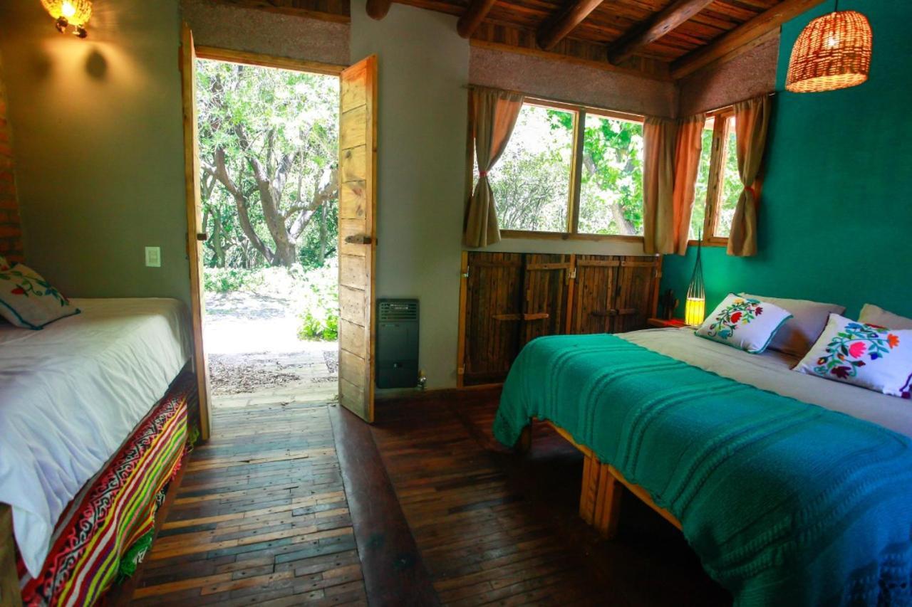 Croa La Rana Hotel Yacanto Bagian luar foto